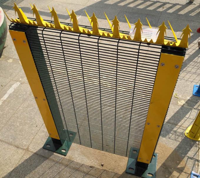 Hot Dipped Galvanized 358 Security Anti Climb Mesh Fence 2.4m Clear View 2