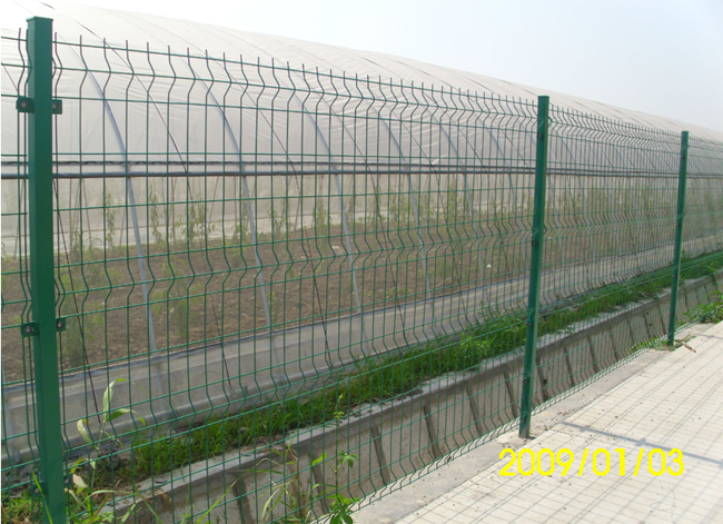 ECO Friendly PVC Coated Wire Mesh Fence 3D Curved Security Welded Fence 2