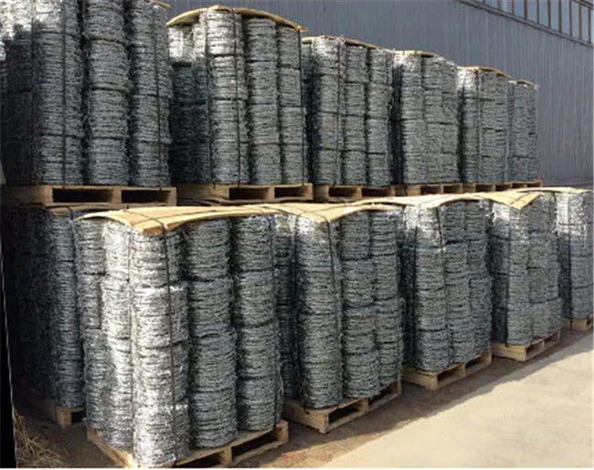 13cm Spacing Galvanized Barbed Wire 3mm Thick Pvc Wrap 0