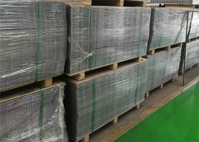 Galvanized Steel 3d Welded Wire Mesh Panels For Farm Fence And Household Cage 1